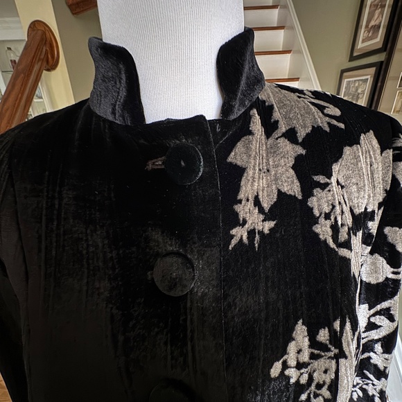 Dana Buchman Velvet Jacket Sz 4 - Picture 3 of 10